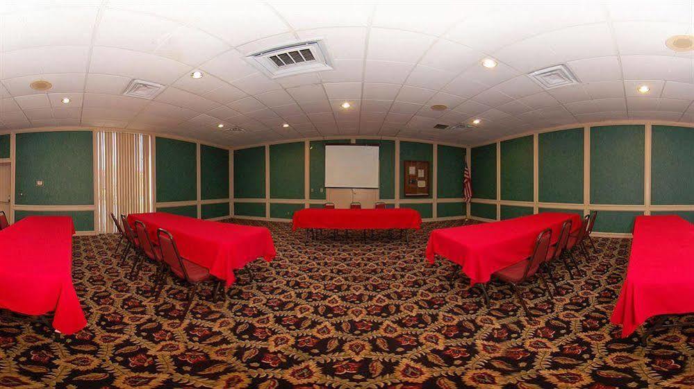 Quality Inn Ada Near University Luaran gambar